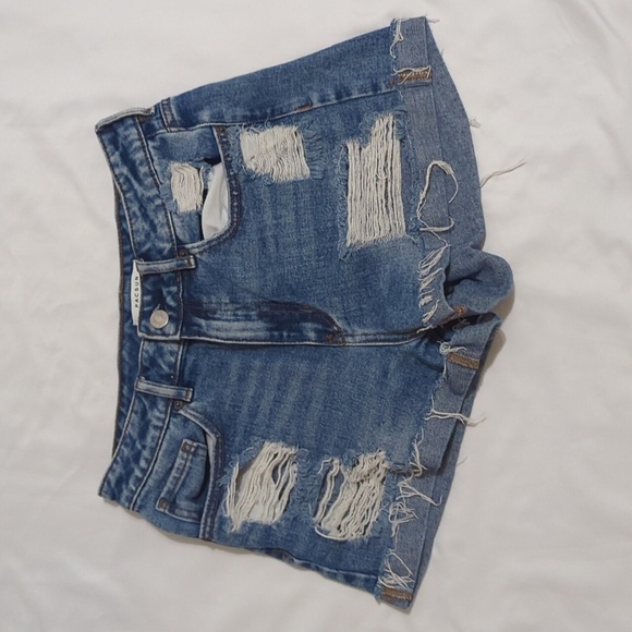 PacSun Distressed Denim Mom Shorts, Color Medium Indigo Size 26 - Picture 1 of 16